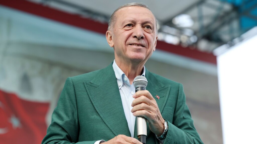 Recep Tayyip Erdoğan Yeniden Cumhurbaşkanı Olarak Seçildi
