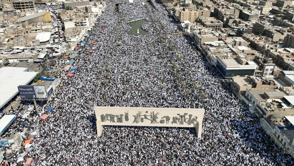 Binlerce vatandaş, Bağdat'taki Tahrir Meydanı'nda Filistin'e destek gösterisi düzenledi