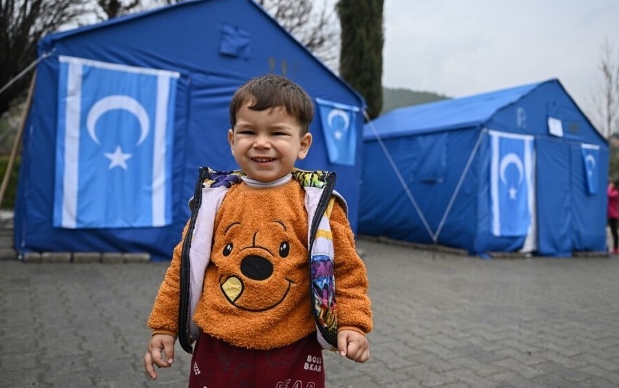 Irak Türkmenleri ve Doğu Türkistan Kahramanmaraş'ta depremzedeler için çadır kent kurdu