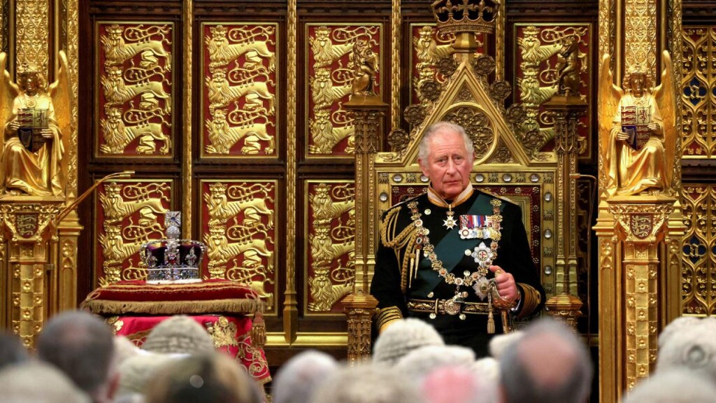 İngiltere Kralı 3. Charles'ın taç giyme töreni hem geleneği hem bugünü yansıtacak